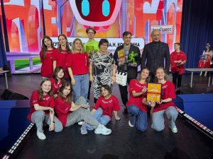Ребята из школы №2083 одержали победу в соревнованиях по медиатворчеству. Фото: официальная страница школы №2083 в социальных сетях