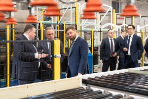 Щербинскому лифтостроительному заводу 82 года. Фото: официальный сайт ЩЛЗ