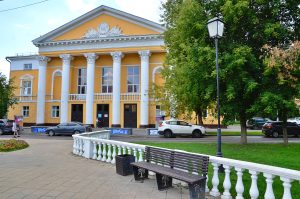 Жителей и гостей Щербинки пригласили на музыкально-литературный салон. Фото: Анна Быкова, «Вечерняя Москва»