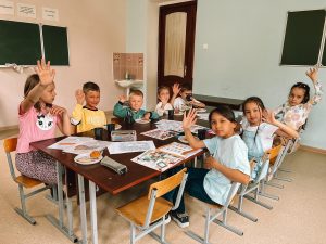 Познавательную беседу о правилах дорожного движения провели в ДК «Десна». Фото: официальная страница ДК «Десна» в социальных сетях