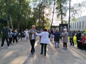 «С любимыми не расставайтесь», или Ретро-дискотеку организуют в ДК Щербинки. Фото: официальная страница ДК Щербинки в социальных сетях.