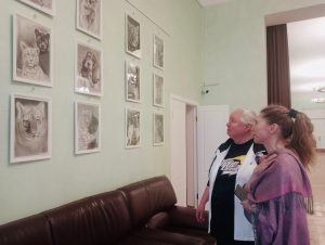Открытие выставки «Лица «Московского долголетия» прошло в ДК Щербинки. Фото: официальная страница ДК Щербинки в социальных сетях