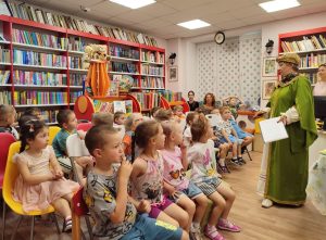 Сотрудники ЦБС провели познавательную программу ко Дню семьи, любви и верности. Фото: официальный Telegram-канал ЦБС Щербинки