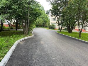Ремонтные работы дорожного покрытия состоялись в Щербинке. Фото: официальная страница депутата МГД Александра Козлова в социальных сетях