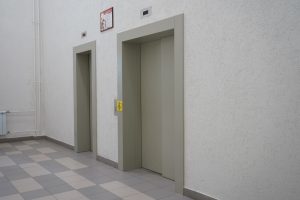 Выпуск нового лифта сертифицировали ЩЛЗ. Фото: Анна Быкова, «Вечерняя Москва»