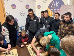 Молодые парламентарии Щербинки провели игру «Россия в деталях». Фото: официальная страница МП района Щербинка в социальных сетях