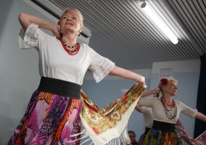 Сотрудники ДК «Десна» организуют музыкальный вечер «Ретро-диско». Фото: Анна Быкова, «Вечерняя Москва»