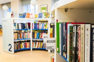 Развлекательная программа «Поэтический пазл» пройдет в библиотеке ДК «Десна». Фото: Ксения Догонашева, «Вечерняя Москва»