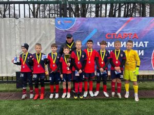 Спортсмены из Щербинки победили в Чемпионате Москвы по футболу Kimberly Cup. Фото предоставил тренер ДФК «Олимпия» Сергей Козаченко
