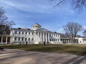 Горожане смогут посетить музыкальный вечер «Ты да я, да мы с тобой» в музее-заповеднике «Остафьево». Фото: Арина Алексеева, «Вечерняя Москва»